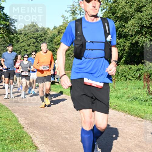 27.09.2026 - 35. Volkslauf durch das schöne Alstertal Dr. Thomas Lammeyer http://msf.ph/oto/10562131 27.09.2026 10:06:50 Laufen 1065, 1056, 1605 meine-sportfotos.de