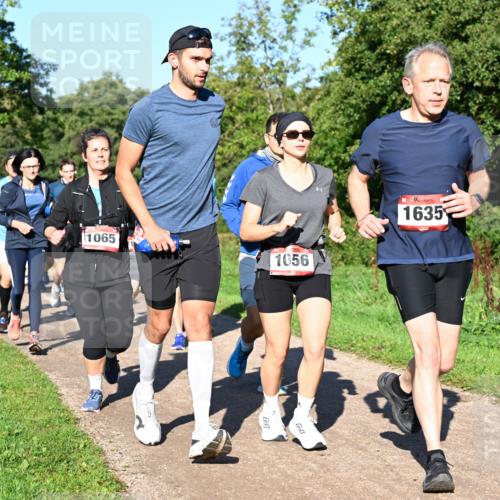 27.09.2026 - 35. Volkslauf durch das schöne Alstertal Dr. Thomas Lammeyer http://msf.ph/oto/10562153 27.09.2026 10:06:53 Laufen 1065, 1056, 1635 meine-sportfotos.de