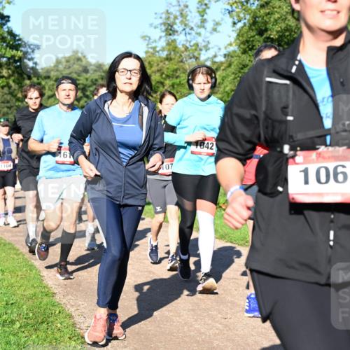 27.09.2026 - 35. Volkslauf durch das schöne Alstertal Dr. Thomas Lammeyer http://msf.ph/oto/10562165 27.09.2026 10:06:55 Laufen 1104, 07, 1042, 1065 meine-sportfotos.de