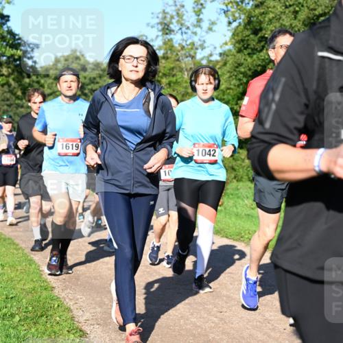 27.09.2026 - 35. Volkslauf durch das schöne Alstertal Dr. Thomas Lammeyer http://msf.ph/oto/10562166 27.09.2026 10:06:56 Laufen 104, 1619, 10, 1042, 065 meine-sportfotos.de