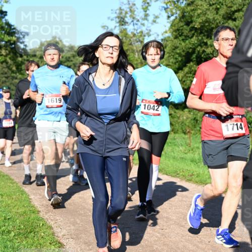 27.09.2026 - 35. Volkslauf durch das schöne Alstertal Dr. Thomas Lammeyer http://msf.ph/oto/10562167 27.09.2026 10:06:56 Laufen 1104, 1619, 1042, 1714 meine-sportfotos.de
