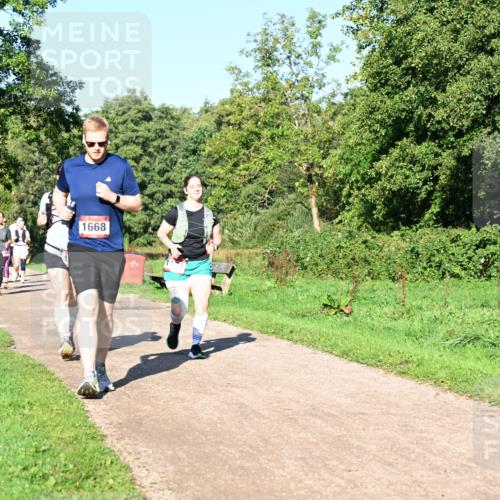 27.09.2026 - 35. Volkslauf durch das schöne Alstertal Dr. Thomas Lammeyer http://msf.ph/oto/10562307 27.09.2026 10:07:32 Laufen 1668 meine-sportfotos.de