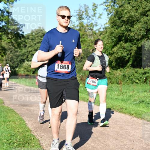 27.09.2026 - 35. Volkslauf durch das schöne Alstertal Dr. Thomas Lammeyer http://msf.ph/oto/10562317 27.09.2026 10:07:34 Laufen 1668, 1100 meine-sportfotos.de