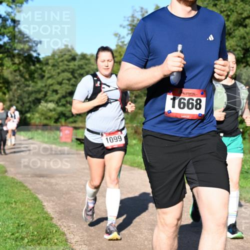 27.09.2026 - 35. Volkslauf durch das schöne Alstertal Dr. Thomas Lammeyer http://msf.ph/oto/10562323 27.09.2026 10:07:35 Laufen 1099, 1668 meine-sportfotos.de