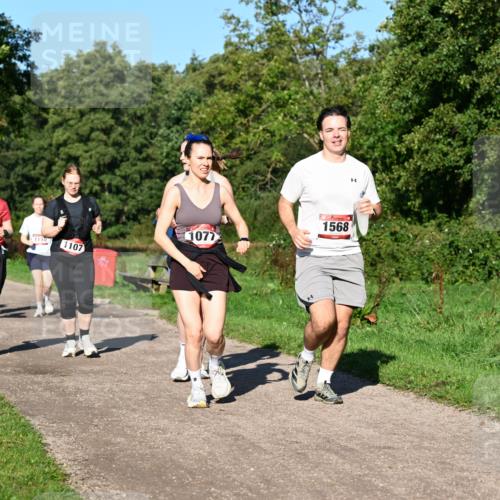 27.09.2026 - 35. Volkslauf durch das schöne Alstertal Dr. Thomas Lammeyer http://msf.ph/oto/10562415 27.09.2026 10:08:15 Laufen 1091, 1110, 1107, 1077, 1568 meine-sportfotos.de