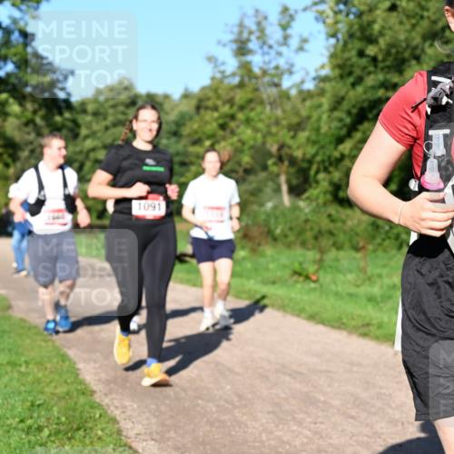 27.09.2026 - 35. Volkslauf durch das schöne Alstertal Dr. Thomas Lammeyer http://msf.ph/oto/10562453 27.09.2026 10:08:20 Laufen 1091, 1100 meine-sportfotos.de