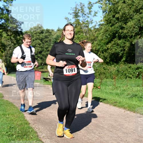 27.09.2026 - 35. Volkslauf durch das schöne Alstertal Dr. Thomas Lammeyer http://msf.ph/oto/10562460 27.09.2026 10:08:21 Laufen 1660, 1091, 10 meine-sportfotos.de
