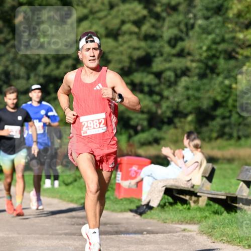 27.09.2026 - 35. Volkslauf durch das schöne Alstertal Dr. Thomas Lammeyer http://msf.ph/oto/10562513 27.09.2026 10:23:54 Laufen 2982 meine-sportfotos.de