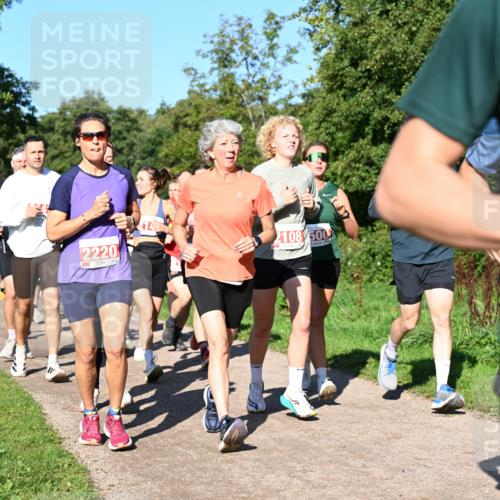 27.09.2026 - 35. Volkslauf durch das schöne Alstertal Dr. Thomas Lammeyer http://msf.ph/oto/10562990 27.09.2026 10:25:35 Laufen 2220, 214, 2108, 500 meine-sportfotos.de