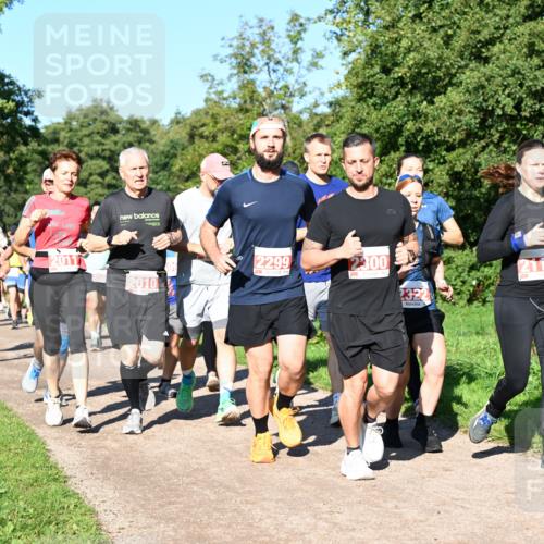 27.09.2026 - 35. Volkslauf durch das schöne Alstertal Dr. Thomas Lammeyer http://msf.ph/oto/10563035 27.09.2026 10:25:42 Laufen 12327, 20, 2299, 2300, 2010, 2322, 2118 meine-sportfotos.de