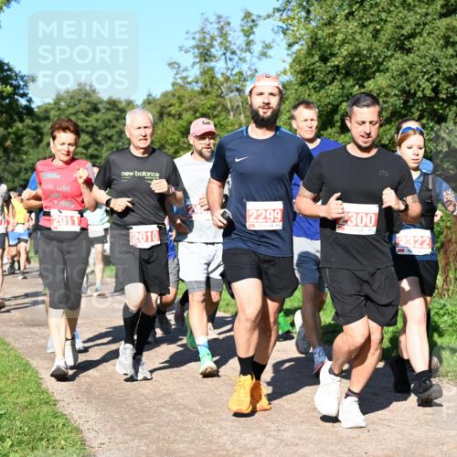 27.09.2026 - 35. Volkslauf durch das schöne Alstertal Dr. Thomas Lammeyer http://msf.ph/oto/10563038 27.09.2026 10:25:42 Laufen 20, 2011, 2299, 2010, 2300, 2322, 2118 meine-sportfotos.de