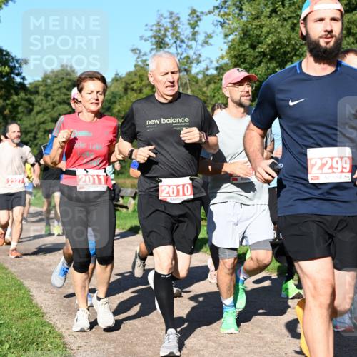 27.09.2026 - 35. Volkslauf durch das schöne Alstertal Dr. Thomas Lammeyer http://msf.ph/oto/10563044 27.09.2026 10:25:43 Laufen 2327, 2011, 2010, 2299 meine-sportfotos.de