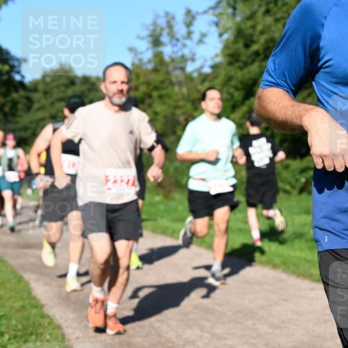 27.09.2026 - 35. Volkslauf durch das schöne Alstertal Dr. Thomas Lammeyer http://msf.ph/oto/10563058 27.09.2026 10:25:46 Laufen 2327, 2, 2255 meine-sportfotos.de