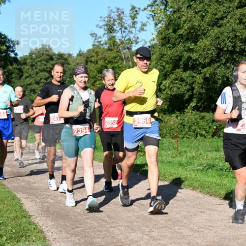 27.09.2026 - 35. Volkslauf durch das schöne Alstertal Dr. Thomas Lammeyer http://msf.ph/oto/10563077 27.09.2026 10:25:49 Laufen 2269, 2302, 2410, 2352, 2959, 2394, 2332 meine-sportfotos.de
