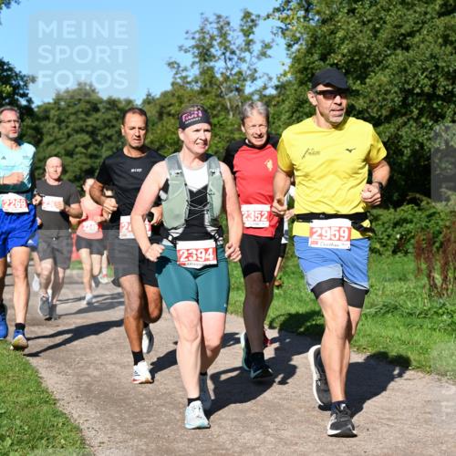 27.09.2026 - 35. Volkslauf durch das schöne Alstertal Dr. Thomas Lammeyer http://msf.ph/oto/10563080 27.09.2026 10:25:49 Laufen 2269, 231, 2394, 2352, 2959 meine-sportfotos.de