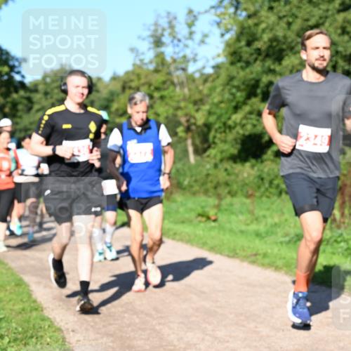 27.09.2026 - 35. Volkslauf durch das schöne Alstertal Dr. Thomas Lammeyer http://msf.ph/oto/10563125 27.09.2026 10:25:58 Laufen 2349 meine-sportfotos.de