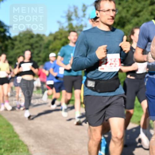 27.09.2026 - 35. Volkslauf durch das schöne Alstertal Dr. Thomas Lammeyer http://msf.ph/oto/10563365 27.09.2026 10:26:40 Laufen 676, 259 meine-sportfotos.de