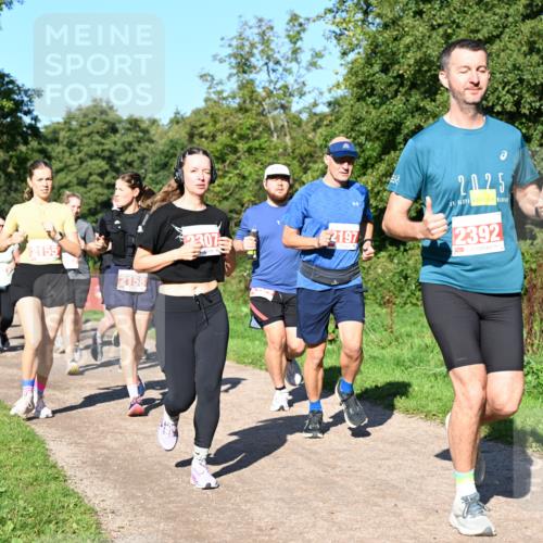 27.09.2026 - 35. Volkslauf durch das schöne Alstertal Dr. Thomas Lammeyer http://msf.ph/oto/10563372 27.09.2026 10:26:41 Laufen 2155, 2158, 2197, 307, 2025, 2392 meine-sportfotos.de