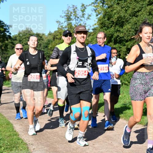 27.09.2026 - 35. Volkslauf durch das schöne Alstertal Dr. Thomas Lammeyer http://msf.ph/oto/10563513 27.09.2026 10:27:04 Laufen 2143, 2281, 2954, 2194, 24, 236 meine-sportfotos.de