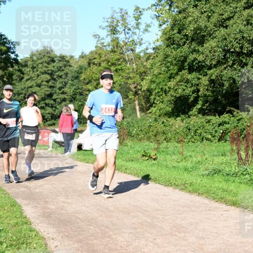 27.09.2026 - 35. Volkslauf durch das schöne Alstertal Dr. Thomas Lammeyer http://msf.ph/oto/10563734 27.09.2026 10:27:41 Laufen 2432, 356 meine-sportfotos.de