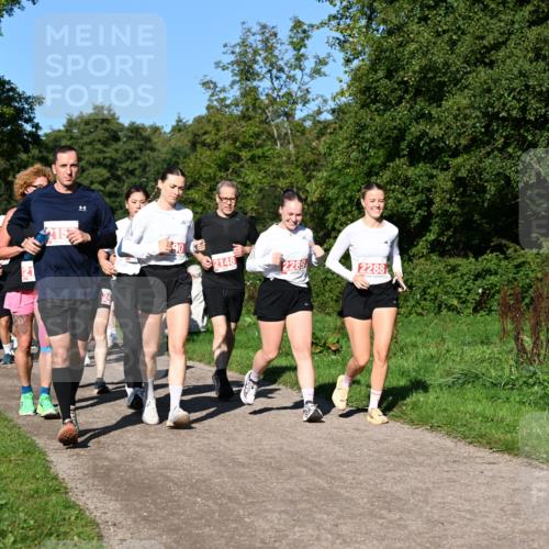 27.09.2026 - 35. Volkslauf durch das schöne Alstertal Dr. Thomas Lammeyer http://msf.ph/oto/10563801 27.09.2026 10:27:58 Laufen 215, 2148, 2289, 2288 meine-sportfotos.de