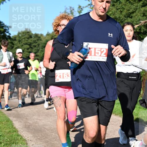 27.09.2026 - 35. Volkslauf durch das schöne Alstertal Dr. Thomas Lammeyer http://msf.ph/oto/10563817 27.09.2026 10:28:01 Laufen 16, 2163, 152, 2290 meine-sportfotos.de