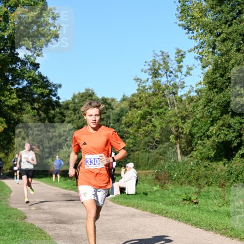 27.09.2026 - 35. Volkslauf durch das schöne Alstertal Dr. Thomas Lammeyer http://msf.ph/oto/10563953 27.09.2026 10:33:48 Laufen 330 meine-sportfotos.de