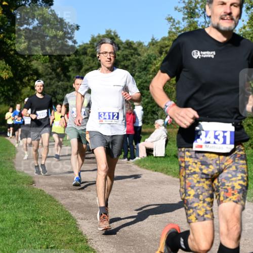 27.09.2026 - 35. Volkslauf durch das schöne Alstertal Dr. Thomas Lammeyer http://msf.ph/oto/10564048 27.09.2026 10:34:08 Laufen 3995, 3412, 3431 meine-sportfotos.de