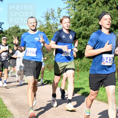27.09.2026 - 35. Volkslauf durch das schöne Alstertal Dr. Thomas Lammeyer http://msf.ph/oto/10564099 27.09.2026 10:34:16 Laufen 3277, 3202, 3430 meine-sportfotos.de