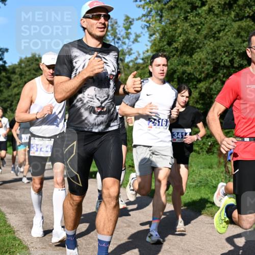 27.09.2026 - 35. Volkslauf durch das schöne Alstertal Dr. Thomas Lammeyer http://msf.ph/oto/10564113 27.09.2026 10:34:18 Laufen 17, 3144, 2416, 3414, 3979 meine-sportfotos.de