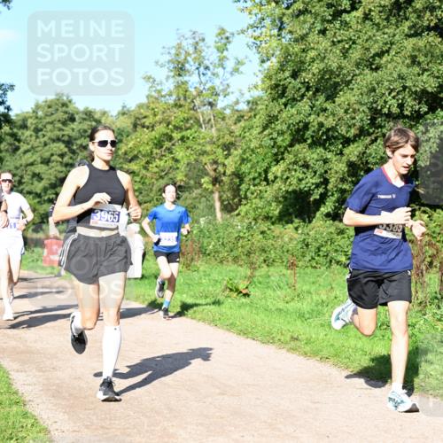 27.09.2026 - 35. Volkslauf durch das schöne Alstertal Dr. Thomas Lammeyer http://msf.ph/oto/10564160 27.09.2026 10:34:25 Laufen 33, 3965, 3235, 389 meine-sportfotos.de