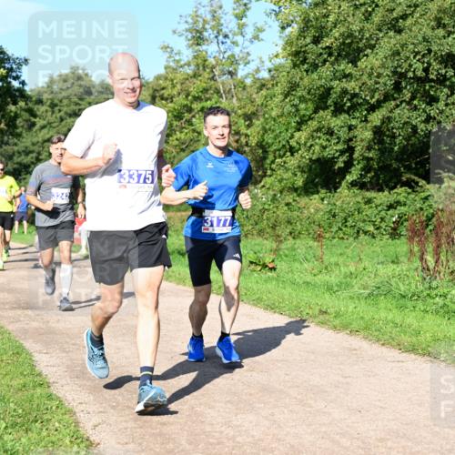 27.09.2026 - 35. Volkslauf durch das schöne Alstertal Dr. Thomas Lammeyer http://msf.ph/oto/10564239 27.09.2026 10:34:44 Laufen 3242, 13375, 3177 meine-sportfotos.de