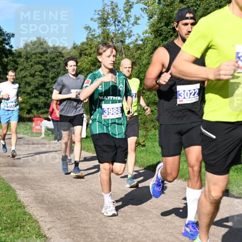 27.09.2026 - 35. Volkslauf durch das schöne Alstertal Dr. Thomas Lammeyer http://msf.ph/oto/10564275 27.09.2026 10:34:50 Laufen 3150, 3988, 3022, 3423 meine-sportfotos.de