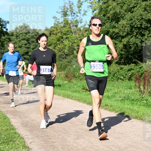 27.09.2026 - 35. Volkslauf durch das schöne Alstertal Dr. Thomas Lammeyer http://msf.ph/oto/10564322 27.09.2026 10:34:57 Laufen 3380, 3167 meine-sportfotos.de
