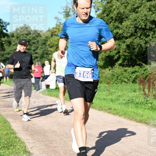 27.09.2026 - 35. Volkslauf durch das schöne Alstertal Dr. Thomas Lammeyer http://msf.ph/oto/10564338 27.09.2026 10:34:59 Laufen 3166 meine-sportfotos.de
