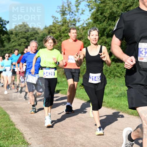 27.09.2026 - 35. Volkslauf durch das schöne Alstertal Dr. Thomas Lammeyer http://msf.ph/oto/10564412 27.09.2026 10:35:11 Laufen 3428, 3145, 3200 meine-sportfotos.de
