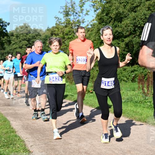 27.09.2026 - 35. Volkslauf durch das schöne Alstertal Dr. Thomas Lammeyer http://msf.ph/oto/10564413 27.09.2026 10:35:11 Laufen 1, 30, 2013, 3203, 3428, 3145, 320 meine-sportfotos.de