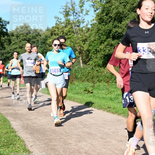 27.09.2026 - 35. Volkslauf durch das schöne Alstertal Dr. Thomas Lammeyer http://msf.ph/oto/10564426 27.09.2026 10:35:14 Laufen 3057, 3165, 13, 33 meine-sportfotos.de