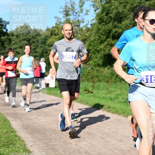 27.09.2026 - 35. Volkslauf durch das schöne Alstertal Dr. Thomas Lammeyer http://msf.ph/oto/10564436 27.09.2026 10:35:15 Laufen 3057, 3165 meine-sportfotos.de