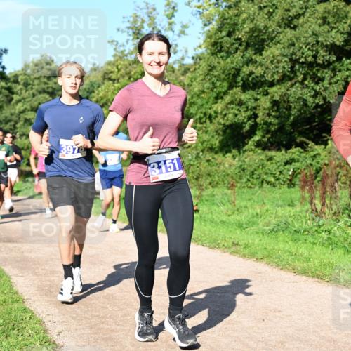27.09.2026 - 35. Volkslauf durch das schöne Alstertal Dr. Thomas Lammeyer http://msf.ph/oto/10564467 27.09.2026 10:35:21 Laufen 3978, 3151, 3993, 6 meine-sportfotos.de