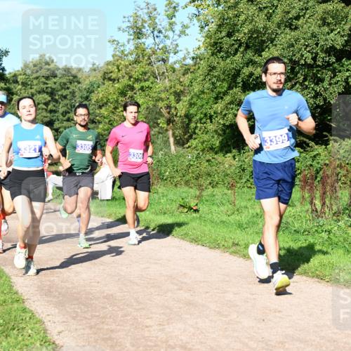 27.09.2026 - 35. Volkslauf durch das schöne Alstertal Dr. Thomas Lammeyer http://msf.ph/oto/10564483 27.09.2026 10:35:24 Laufen 3305, 3306, 3399 meine-sportfotos.de