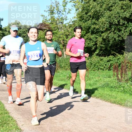 27.09.2026 - 35. Volkslauf durch das schöne Alstertal Dr. Thomas Lammeyer http://msf.ph/oto/10564489 27.09.2026 10:35:24 Laufen 3221, 3403, 305, 3321, 2306 meine-sportfotos.de
