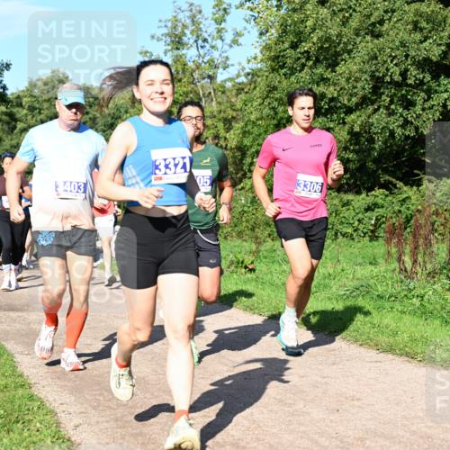 27.09.2026 - 35. Volkslauf durch das schöne Alstertal Dr. Thomas Lammeyer http://msf.ph/oto/10564491 27.09.2026 10:35:25 Laufen 3403, 3321, 05, 3306 meine-sportfotos.de