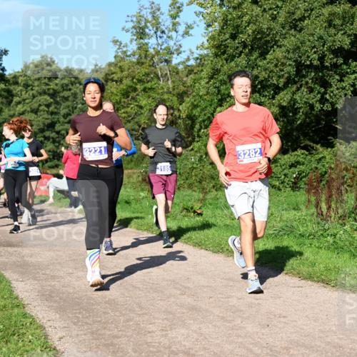 27.09.2026 - 35. Volkslauf durch das schöne Alstertal Dr. Thomas Lammeyer http://msf.ph/oto/10564509 27.09.2026 10:35:27 Laufen 3025, 3026, 3221, 3282, 3185 meine-sportfotos.de