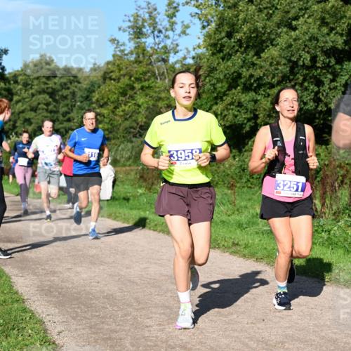 27.09.2026 - 35. Volkslauf durch das schöne Alstertal Dr. Thomas Lammeyer http://msf.ph/oto/10564582 27.09.2026 10:35:38 Laufen 116, 3958, 13251, 34 meine-sportfotos.de