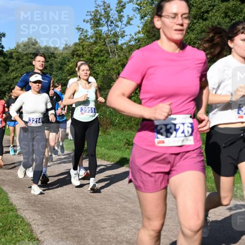 27.09.2026 - 35. Volkslauf durch das schöne Alstertal Dr. Thomas Lammeyer http://msf.ph/oto/10564655 27.09.2026 10:35:48 Laufen 3956, 3263, 3214, 3951, 3326, 3971 meine-sportfotos.de