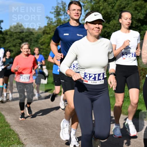 27.09.2026 - 35. Volkslauf durch das schöne Alstertal Dr. Thomas Lammeyer http://msf.ph/oto/10564668 27.09.2026 10:35:50 Laufen 330, 3214, 3367, 3951 meine-sportfotos.de