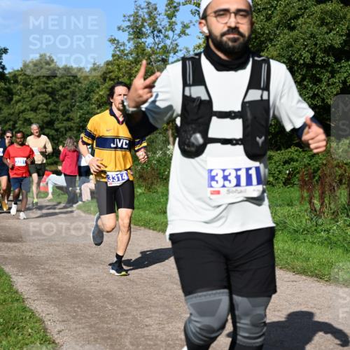 27.09.2026 - 35. Volkslauf durch das schöne Alstertal Dr. Thomas Lammeyer http://msf.ph/oto/10564751 27.09.2026 10:36:03 Laufen 3327, 3281, 3314, 3311 meine-sportfotos.de