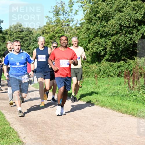 27.09.2026 - 35. Volkslauf durch das schöne Alstertal Dr. Thomas Lammeyer http://msf.ph/oto/10564777 27.09.2026 10:36:06 Laufen 3196, 3327, 332, 3281 meine-sportfotos.de