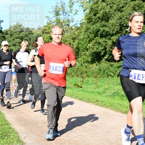 27.09.2026 - 35. Volkslauf durch das schöne Alstertal Dr. Thomas Lammeyer http://msf.ph/oto/10564804 27.09.2026 10:36:10 Laufen 3980, 3139, 98, 3196, 3142 meine-sportfotos.de